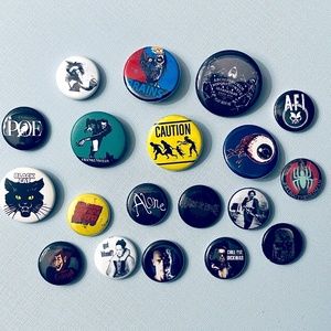 Random Horror Halloween Sci-Fi Pins - Various Sizes